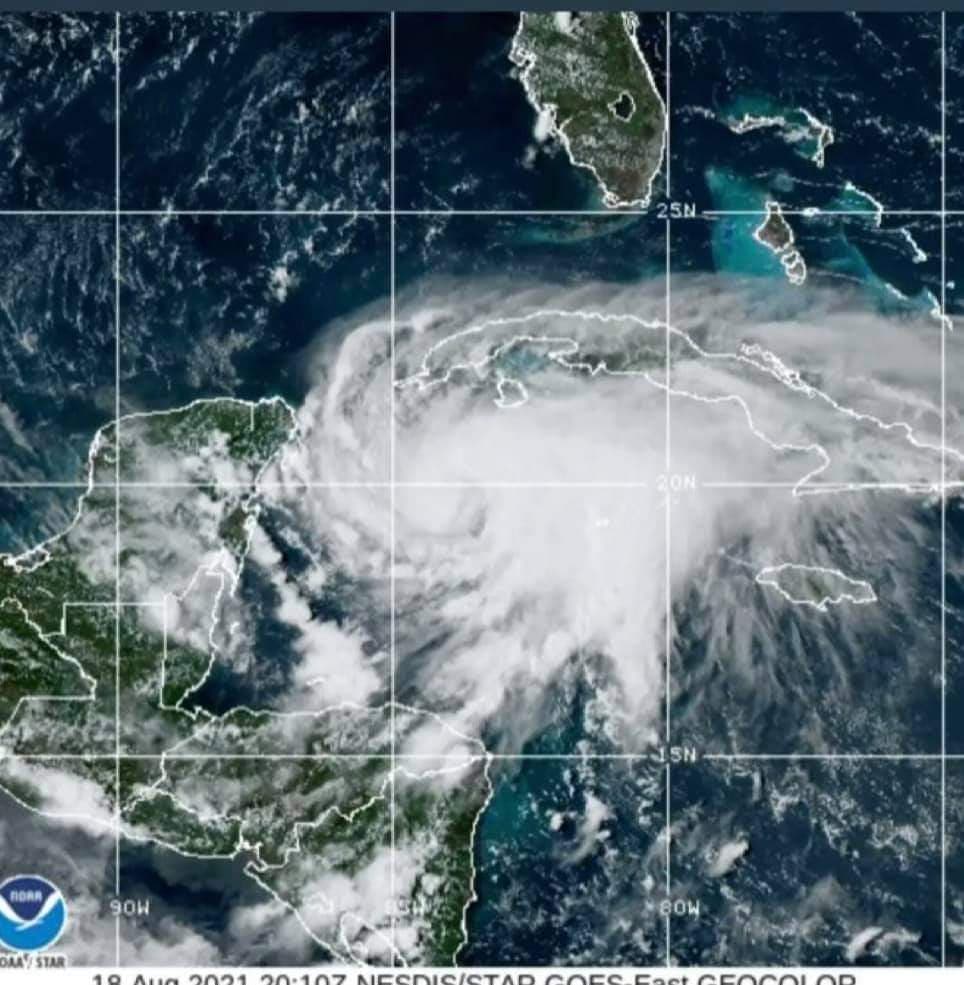 El huracán “Grace” de categoría 1 tocó tierra esta madrugada