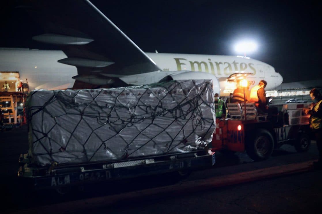 Llega a México nuevo embarque de vacunas Sputnik