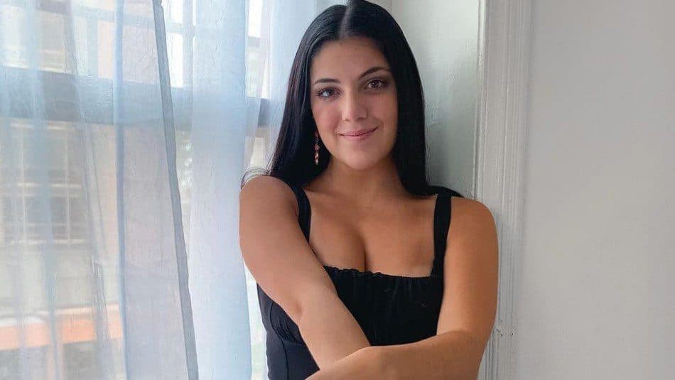 ¡Increíble! Modelo con dos úteros es viral en TikTok: 'No da problemas, pero se nota'