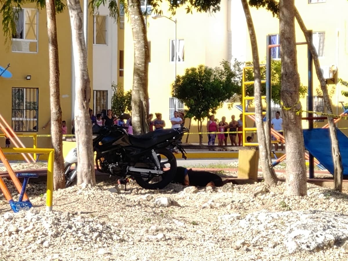 DESPIADADOS: Ejecutan a niño de 13 años en Cancún, se divertía en juegos infantiles