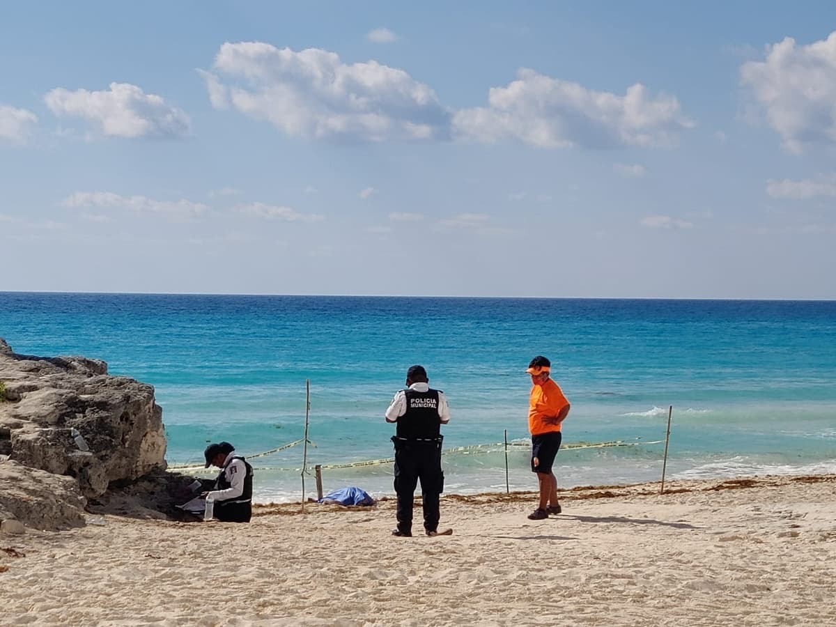Turista muere ahogado en la playa Gaviota Azul de Cancún