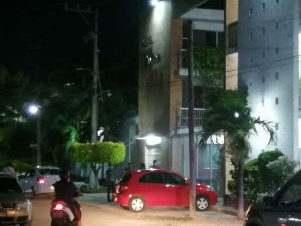 LEVANTÓN EN CHETUMAL: Hombres armados sacan a un hombre de un hotel