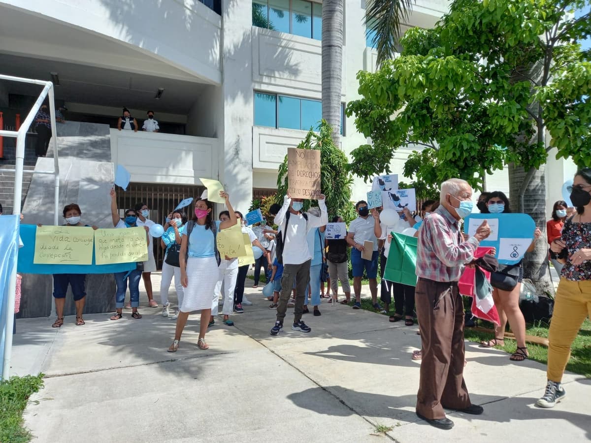 Protestan contra despenalización del aborto en Playa del Carmen
