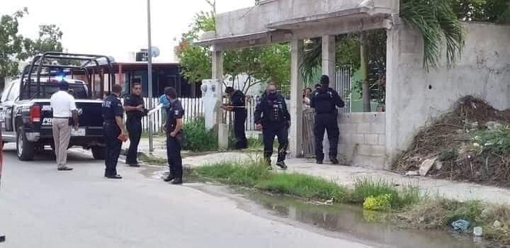 Le mutilan los dedos de mano con un machete por defender a su esposa