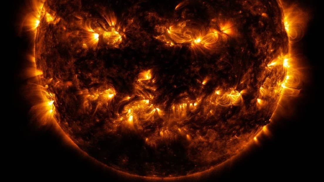 La NASA muestra la cara más 'terrorífica' del Sol a pocos días de Halloween