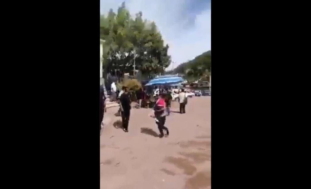 Video: Se enfrentan a balazos autodefensas y policías en Guerrero