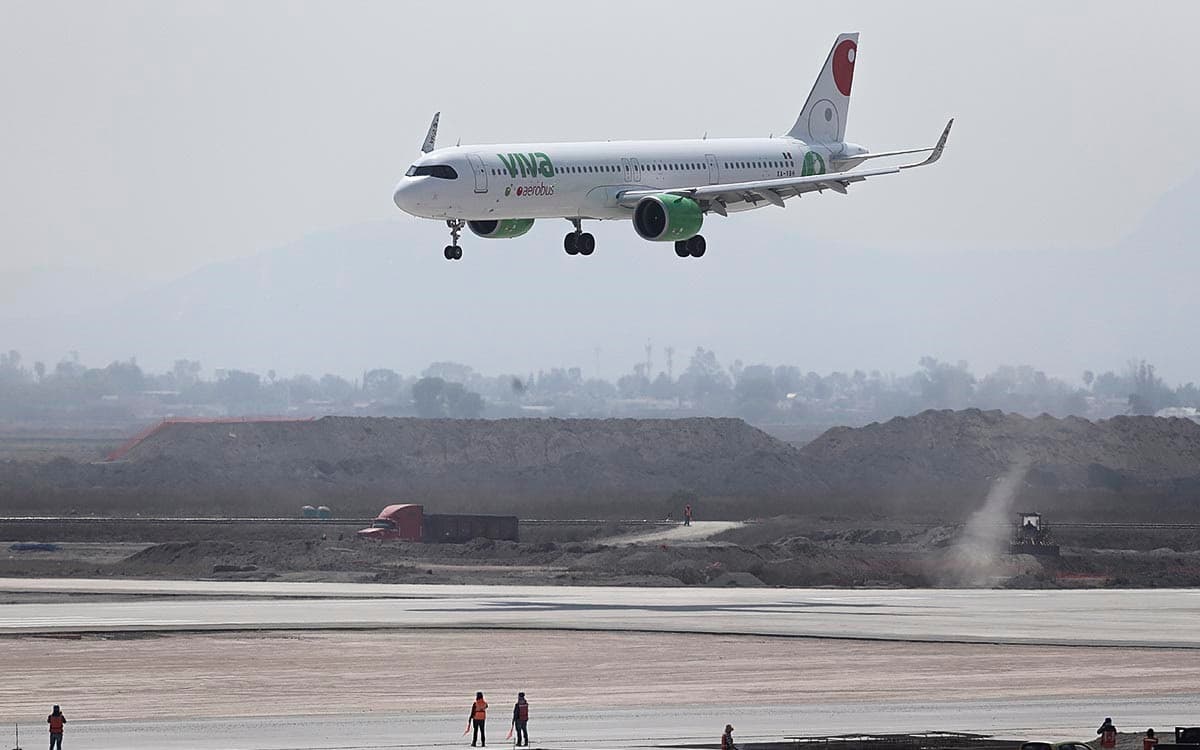 Pilotos advierten incidentes de aeronaves en el AICM, AIFA agravaría el problema
