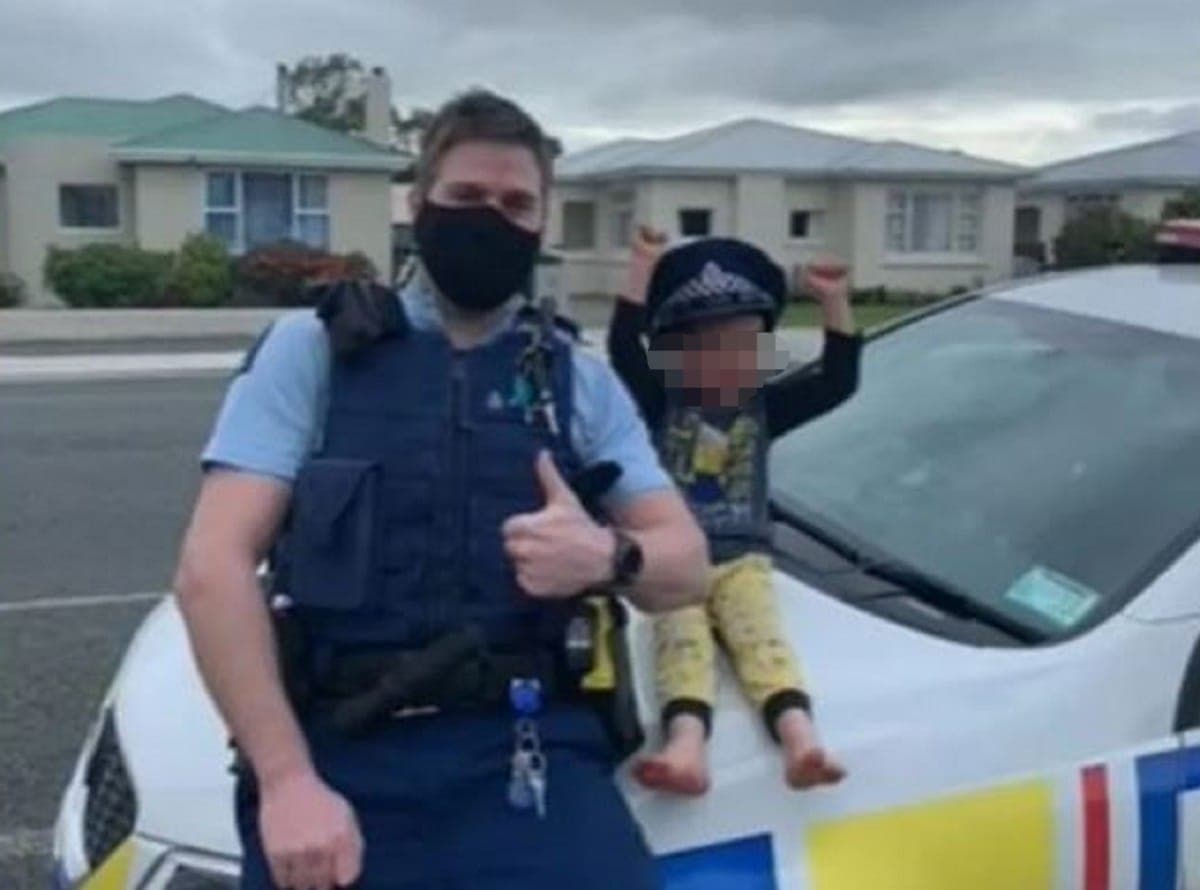 Niño llama a emergencias para pedir a la Policía que vaya a ver sus juguetes