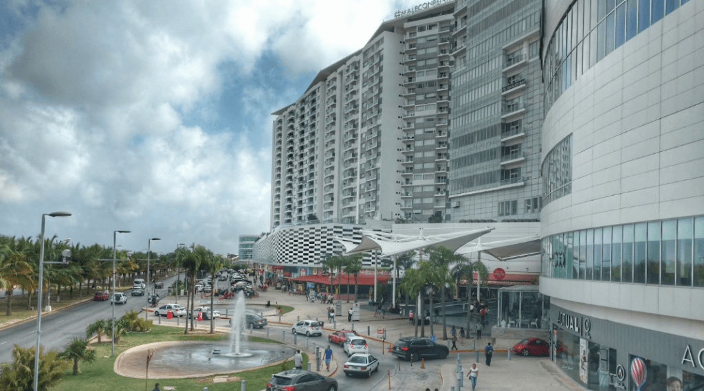 ¿Se acabaron los cobros excesivos? Diputados regularán estacionamientos en QRoo