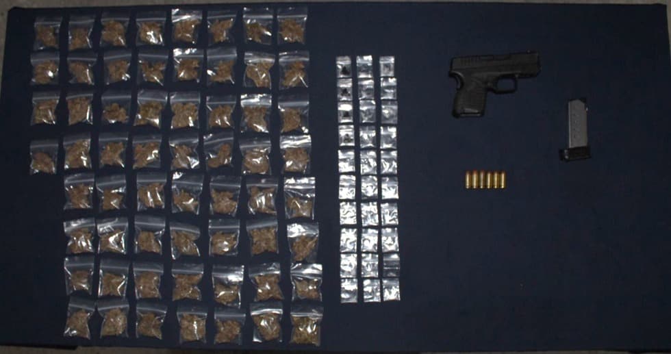 Detienen a tres con arma de fuego y drogas en Cancún