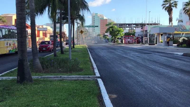 El bulevar de Kukulcán es sometido a reencarpetamiento y quedará listo antes de las vacaciones de invierno