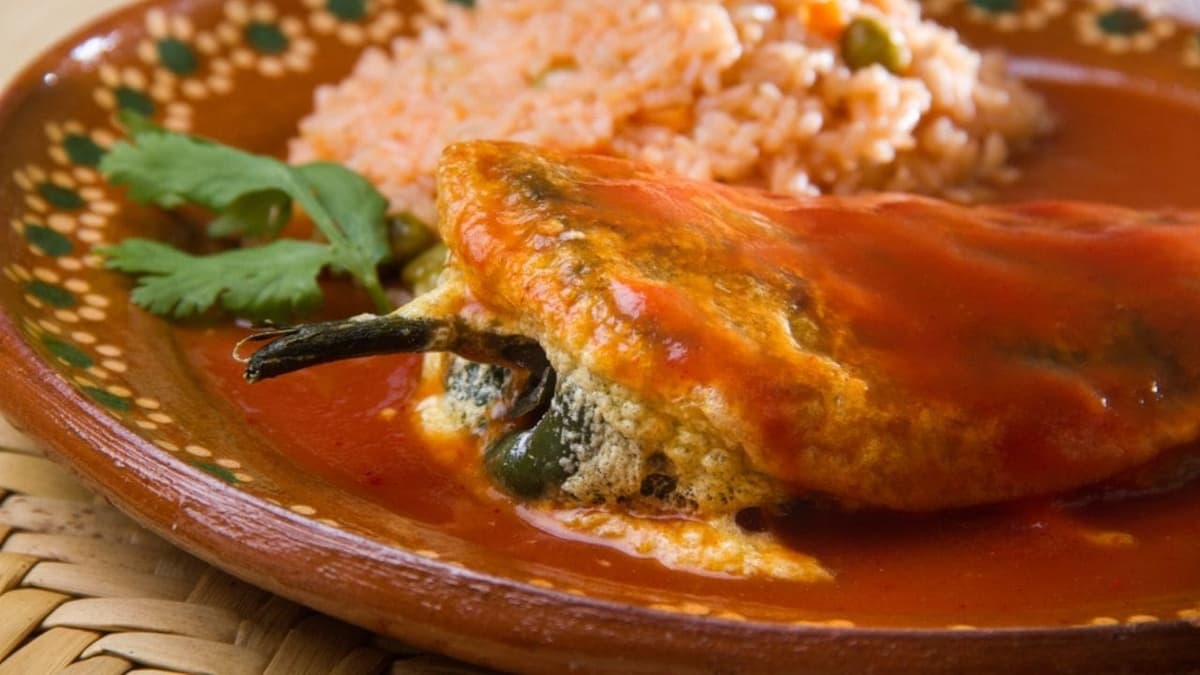 'Mamis Xiles': los chiles rellenos que están conquistando paladares en Los Ángeles