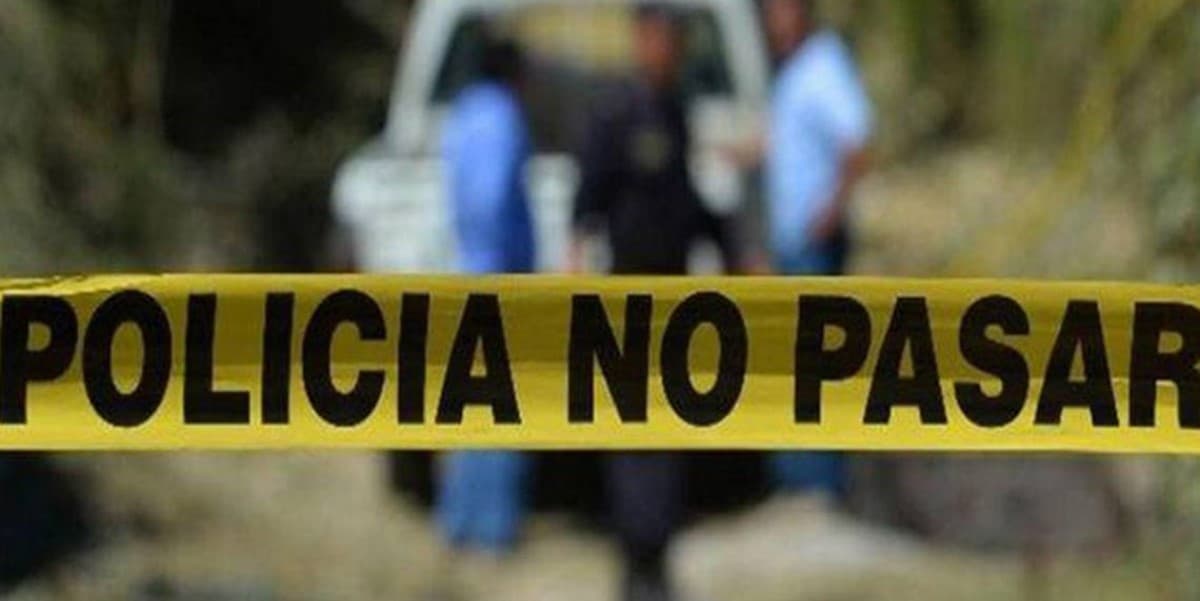 Encuentran a una niña sin vida envuelta en un vestido en Edomex