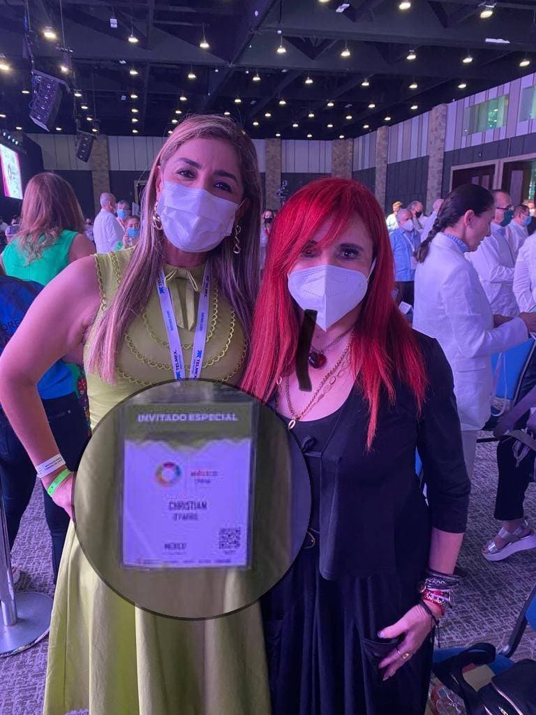 Marybel Villegas entra con gafete de Cristhian O’Farril tras no ser invitada al Tianguis Turístico en Mérida