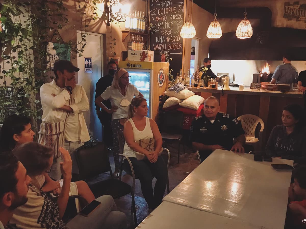 Junta vecinal con el alto mando de la policía preventiva municipal