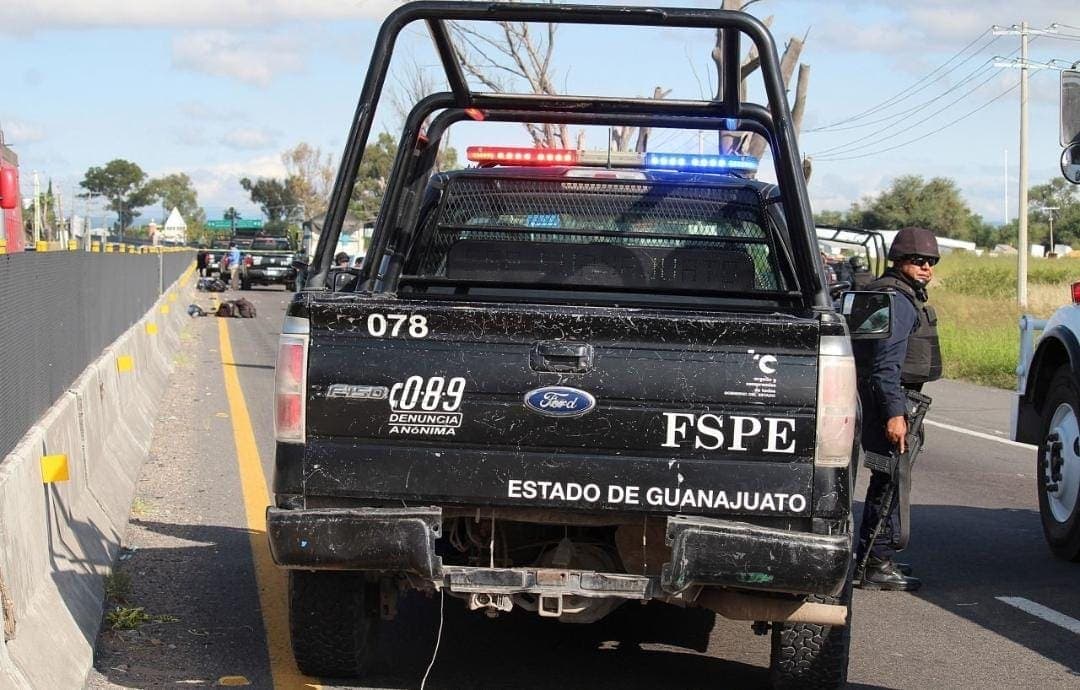 Video: Balacera en parque de Celaya, gente se tira al piso; hay 3 muertos