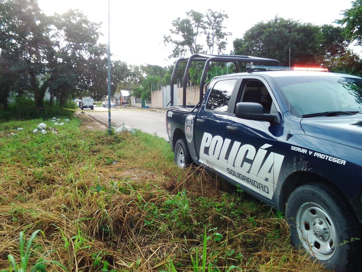 Hallan a mujer asesinada a balazos en un vehículo en Playa del Carmen