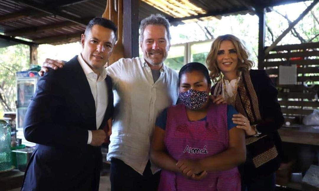 Bryan Cranston visita Oaxaca y se reúne con el gobernador Murat