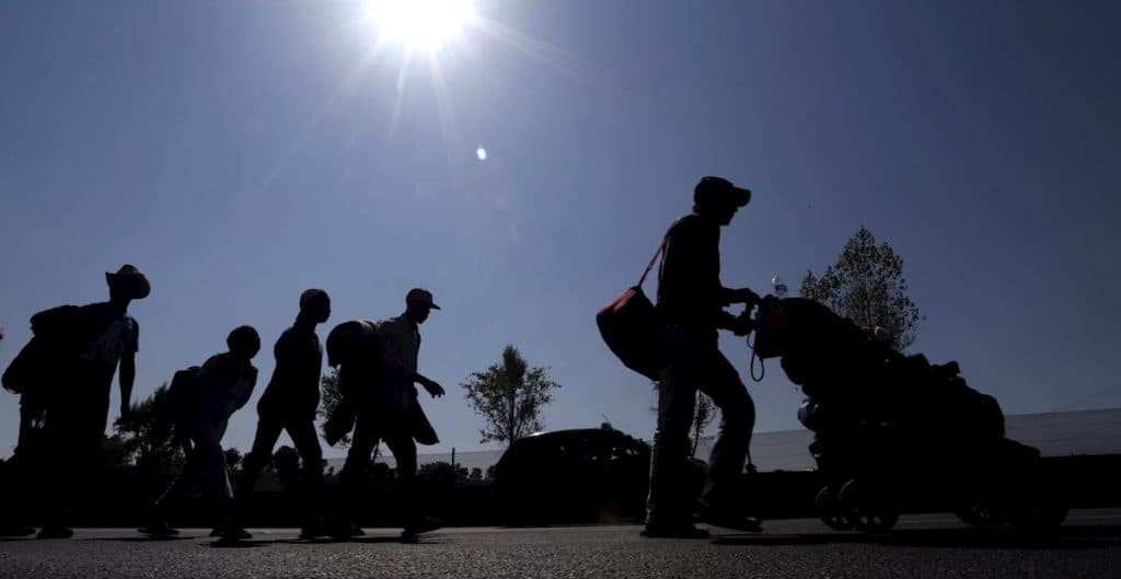 Solo 25 pesos le cuesta a los migrantes cruzar por el Río Suchiate, frontera entre México y Guatemala