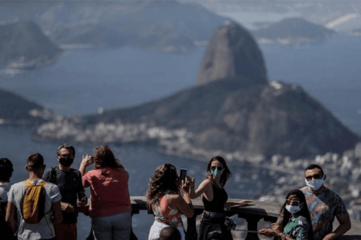 Suspenden fiesta de fin de año en Río de Janeiro tras llegada de Ómicron a Brasil