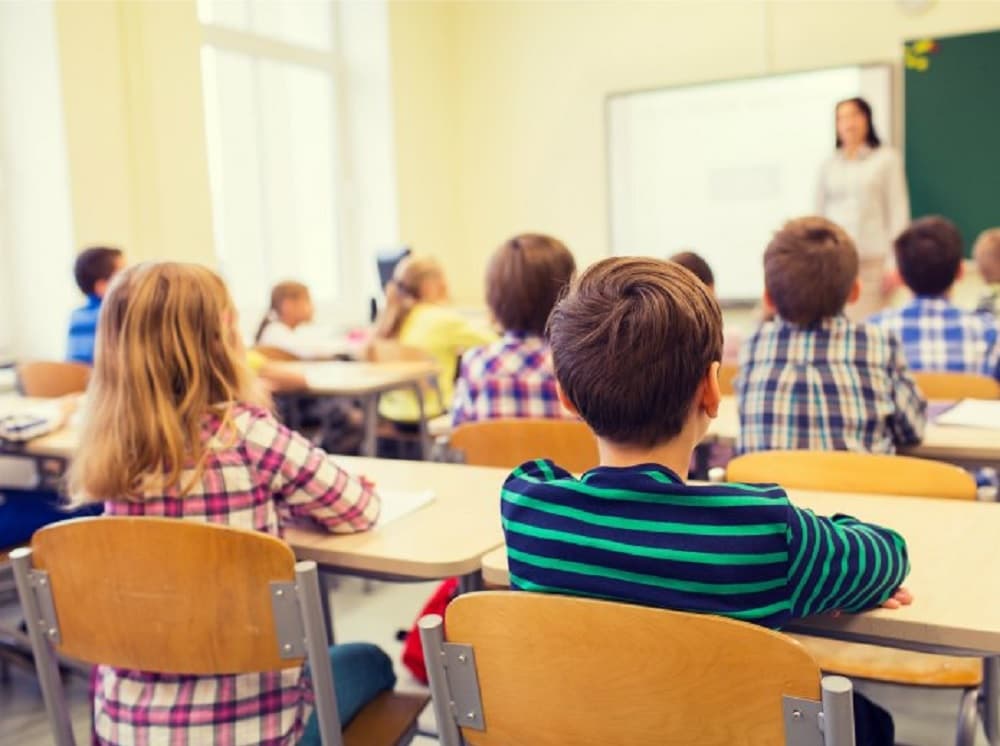 Escuela pide a alumnos explicar cómo un genocidio ayudó a prosperar a EEUU