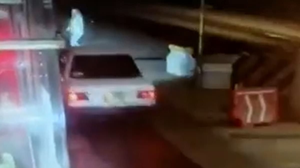 VIDEO: Atropellan a empleado de caseta para evitar el ponchallantas en Edomex