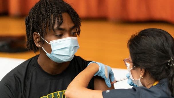 Nike y otras empresas de EEUU dan ultimátum a empleados: se vacunan o los despiden