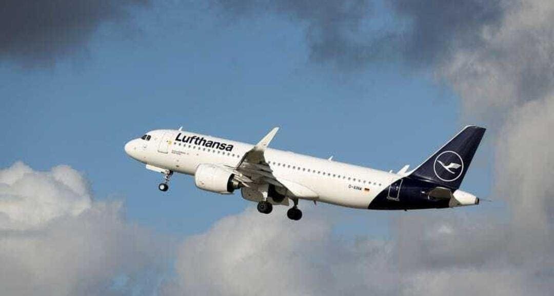 Aerolínea alemana Lufthansa operará 18 mil vuelos casi vacíos por culpa de Ómicron