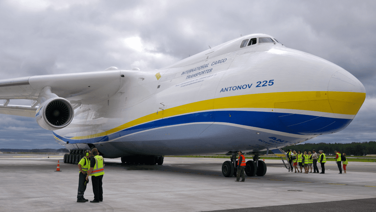 Zelenski confirma la destrucción del AN-225, el avión más grande del mundo