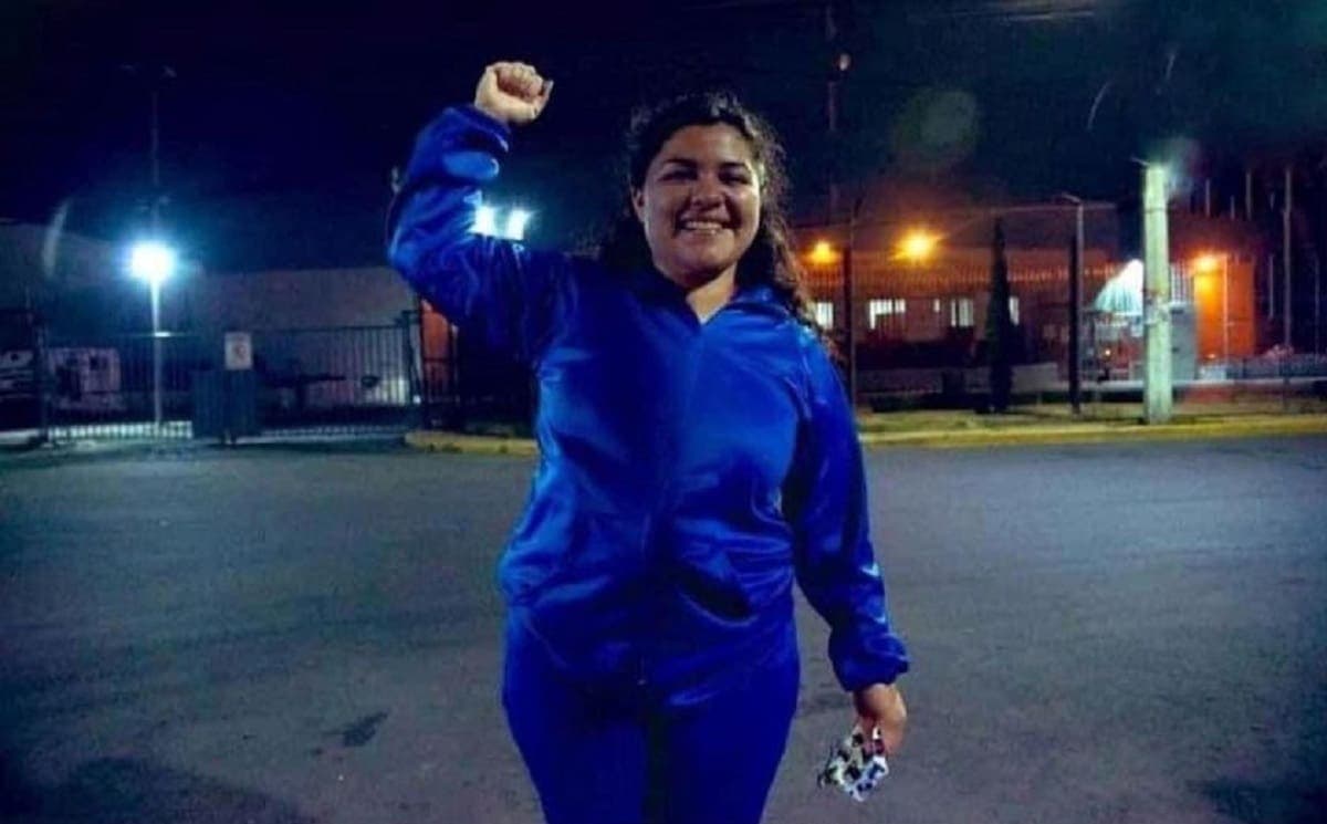 Liberan a mujer que le quitó la vida a su violador tras nueve meses encarcelada