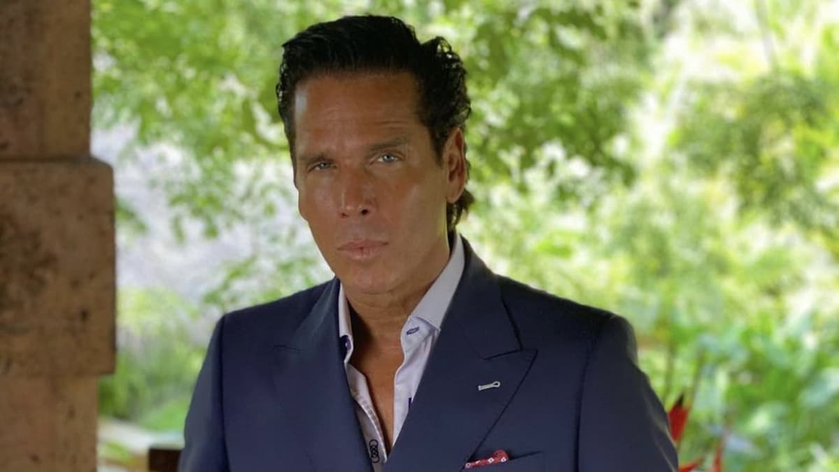 Roberto Palazuelos no será candidato a Gobernador en QRoo. MC irá con José Luis Pech