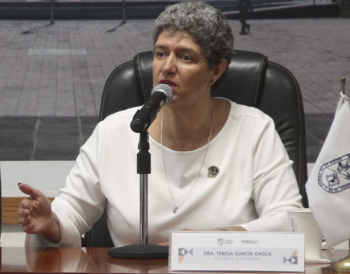 Rectora de la UAQ tilda de "encubridoras" a estudiantes que no denuncian