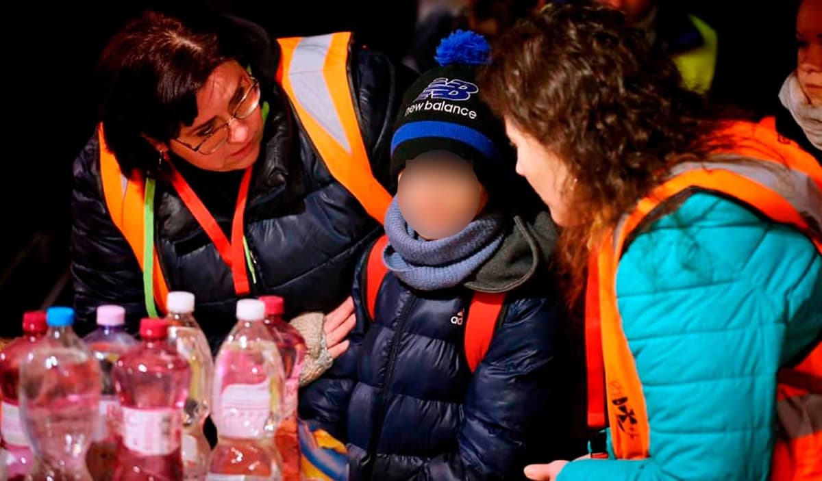 Niño de 11 años llegó solo a Eslovaquia tras dejar a sus padres en Ucrania