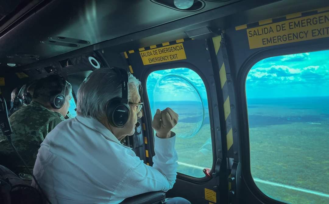 "Quedará terminado en diciembre", reitera AMLO al sobrevolar obras del Tren Maya en Yucatán
