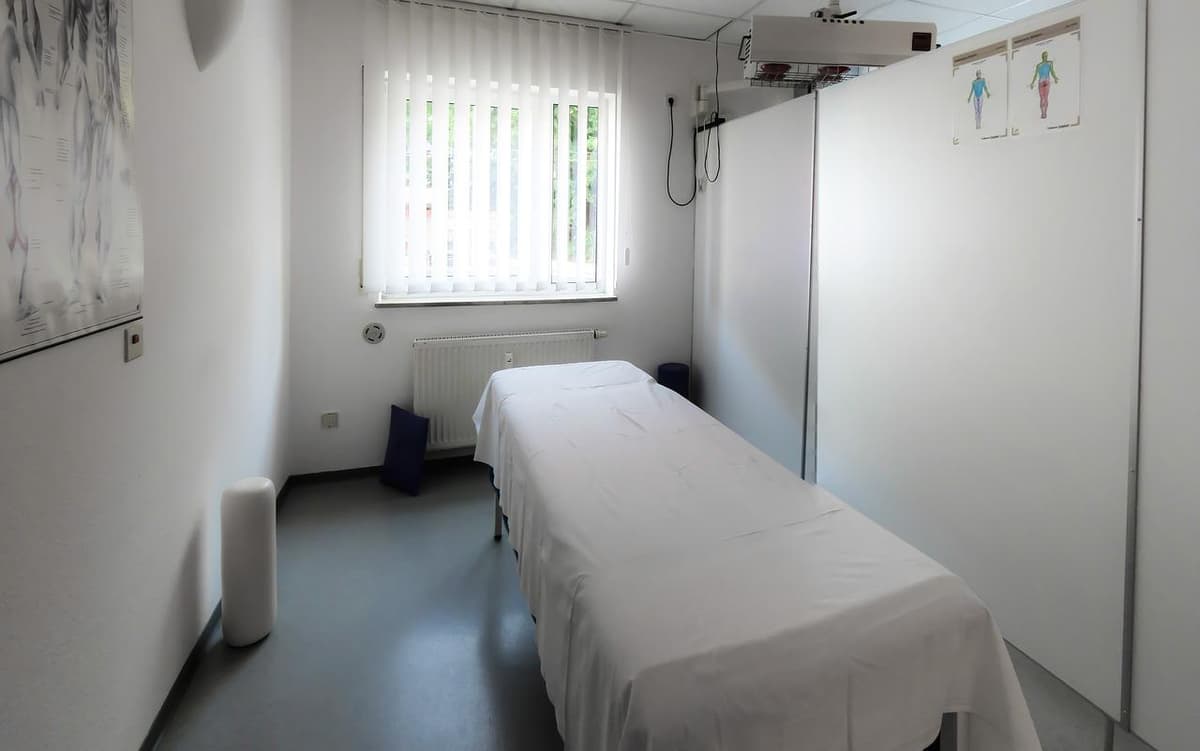 Invitan acudir al servicio de terapia física en el CRIM de Tulum