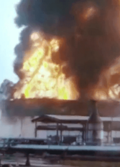 Se reactiva incendio en la refinería de Pemex en Salina Cruz