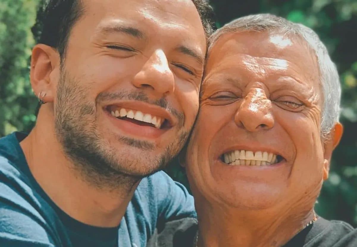 Tunden en redes a hijos de César Bono tras revelarse que el actor los mantiene