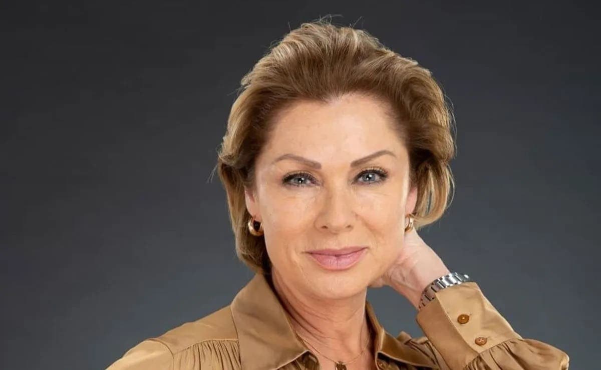 Critican a la actriz Leticia Calderón por autofelicitarse en el Día del Padre