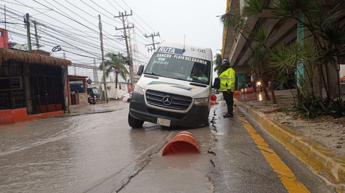 La gasera SIMSA destroza las calles de Playa del Carmen sin asumir responsabilidad