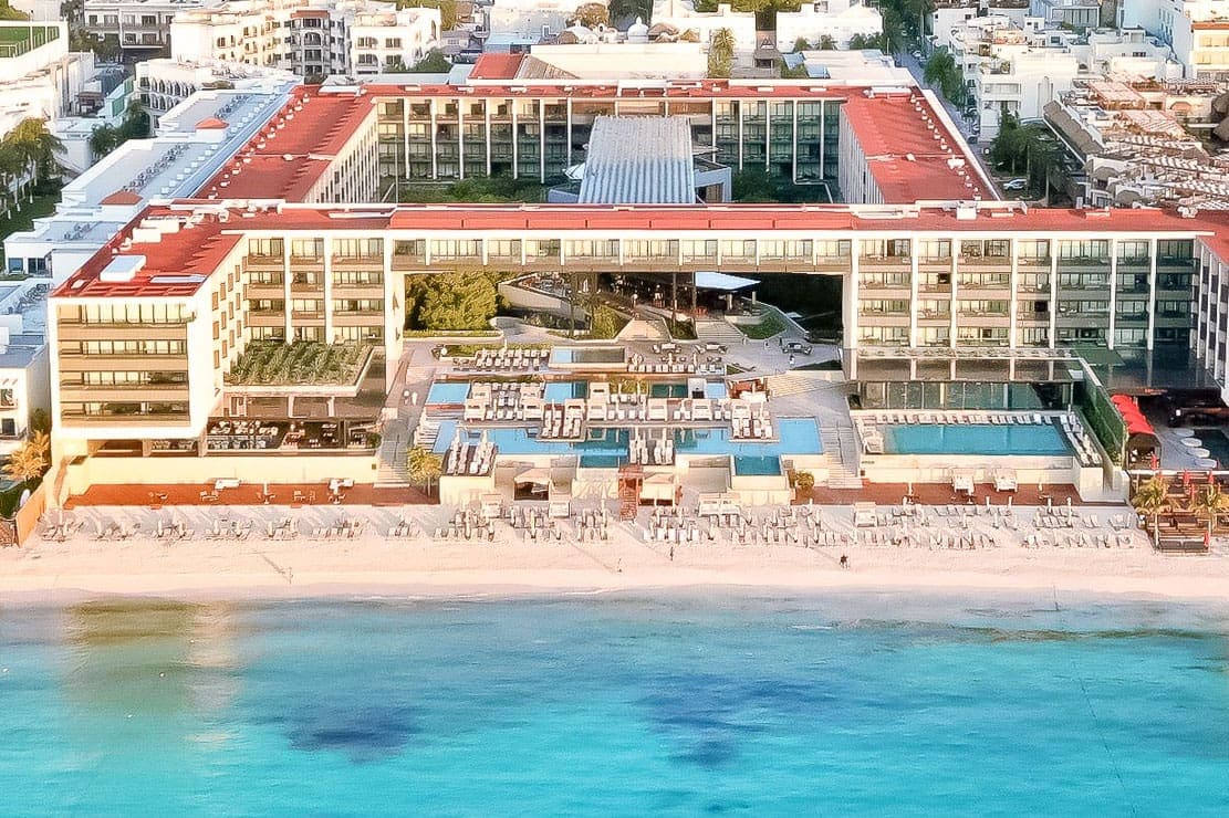 ¡MALAPAGAS! Hoteles de Playa del Carmen se ampararon contra el Derecho de Alumbrado Público