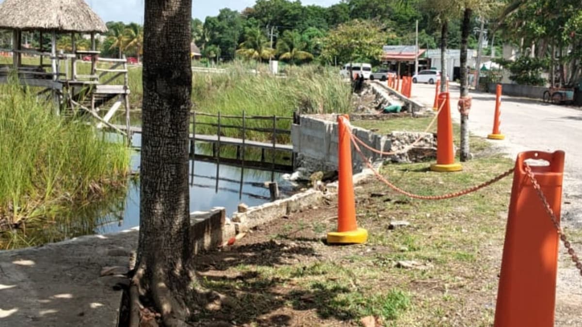 Exigen a Fonatur terminar reparación del malecón en Cobá; obra cumple 6 meses abandonada
