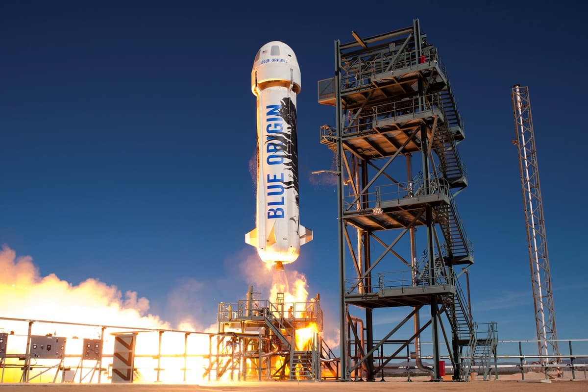 Falla cápsula de cohete de Blue Origin en pleno vuelo