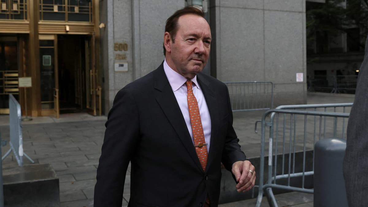 Kevin Spacey gana juicio en su contra por agresión sexual