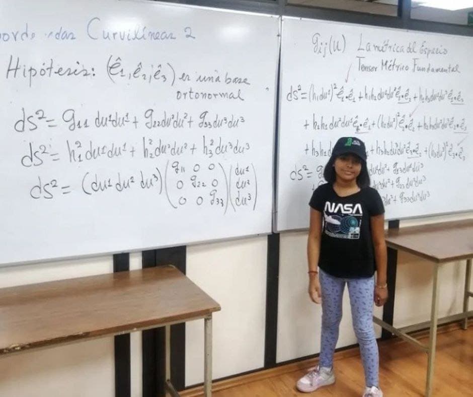 Niña mexicana de 10 años es considerada las más inteligente del mundo