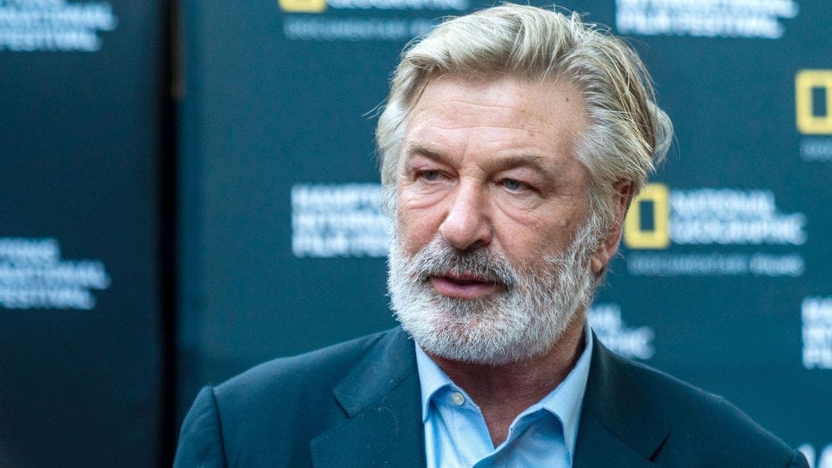 Alec Baldwin demandará a producción de 'Rust' tras muerte de Halyna Hutchins