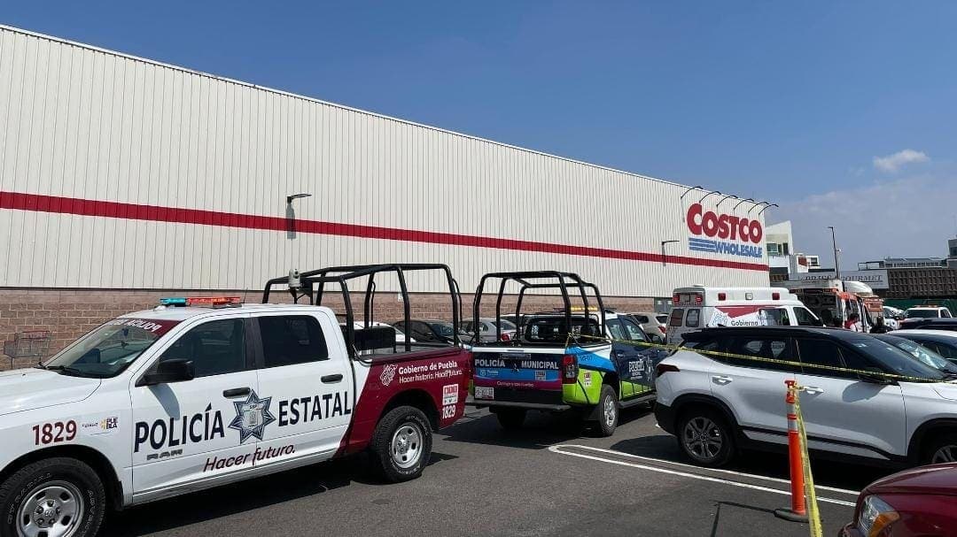 Video: Dos personas murieron tras una balacera en un Costco en Puebla