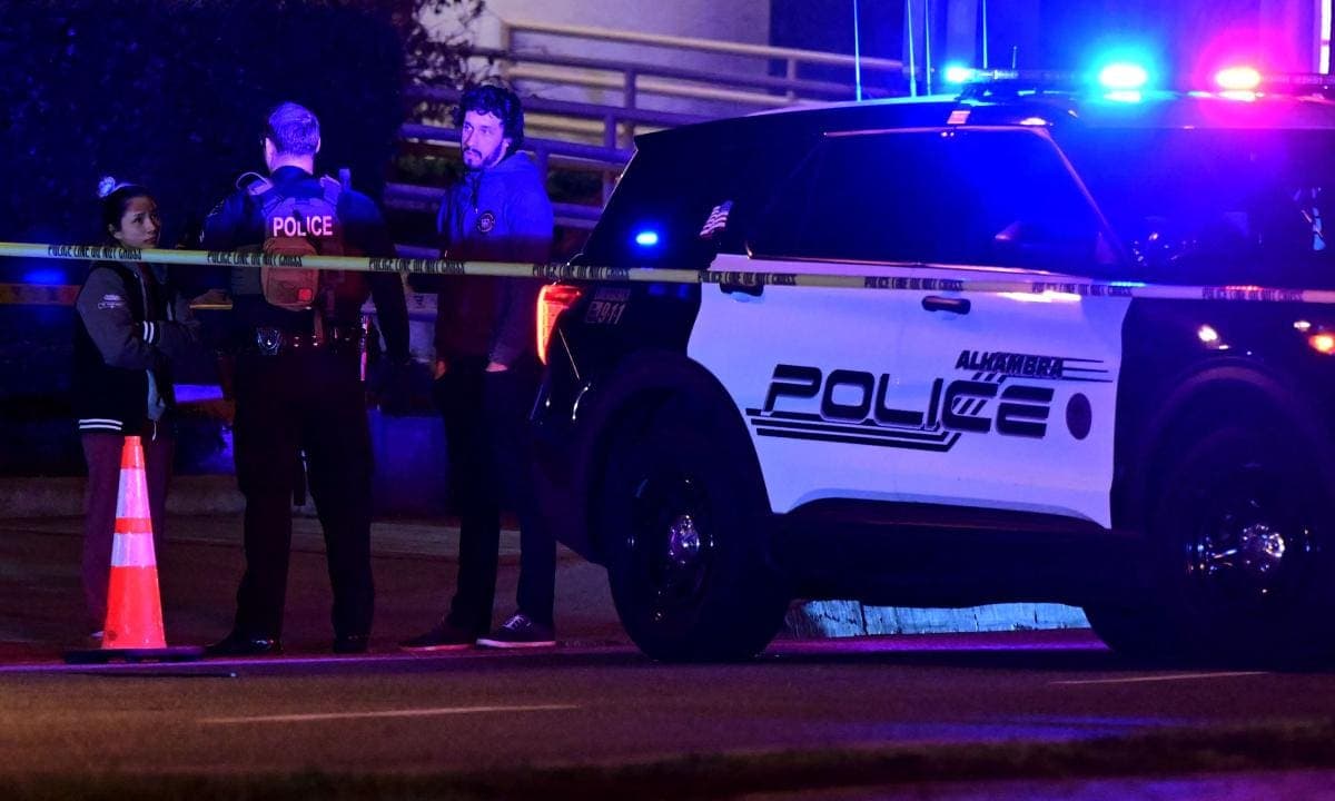 Tiroteo deja al menos diez muertos en California, Estados Unidos
