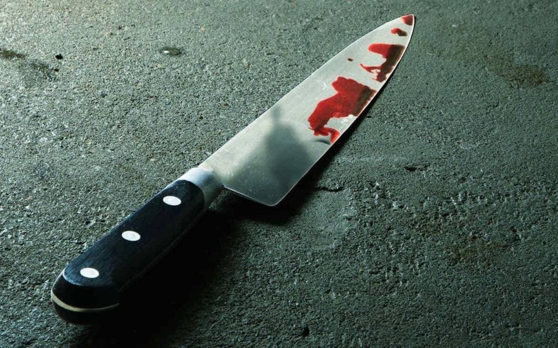 Niña de 12 años apuñala a su padrastro para defender a su madre, en Puerto Morelos  