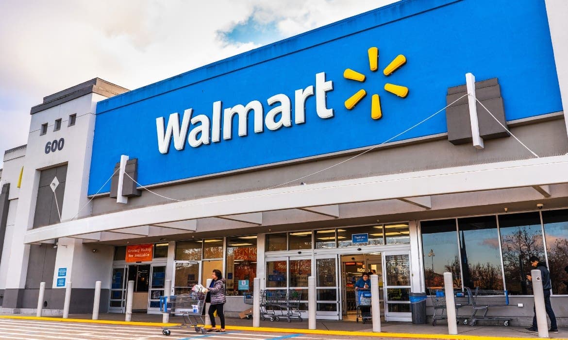 Walmart y Habano 2000 promueven amparos ante Ley Antitabaco