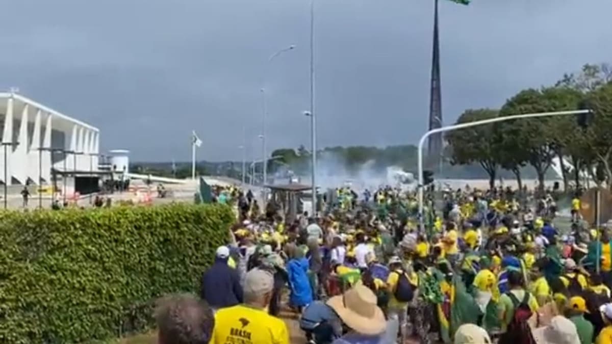 VIDEO: Seguidores de Bolsonaro invaden el Palacio Presidencial de Brasil
